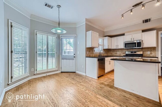 Building Photo - 3341 Rose Ridge