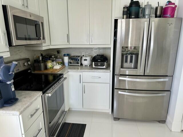 Building Photo - 3560 S Ocean Blvd