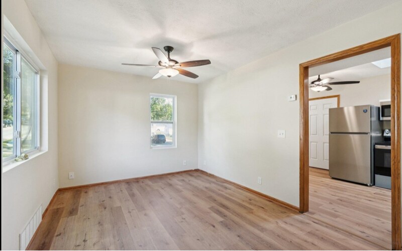 Building Photo - 3355 N 40th Ave