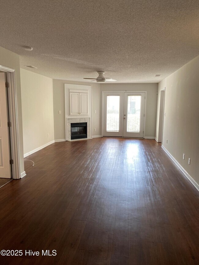 Building Photo - 5010 Hunters Trail