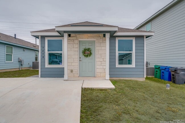 Primary Photo - Super cute 3 Bedroom 2 Bath Home Southside...