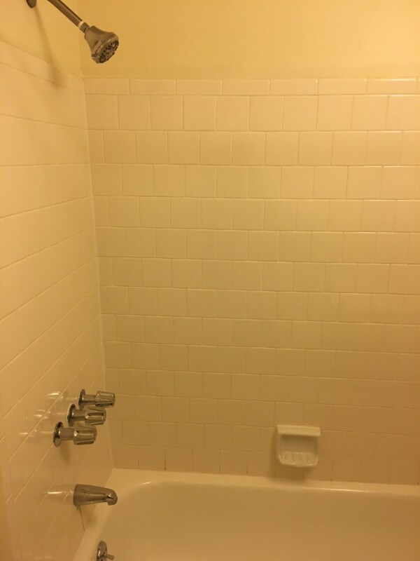 Building Photo - 15 E Read St