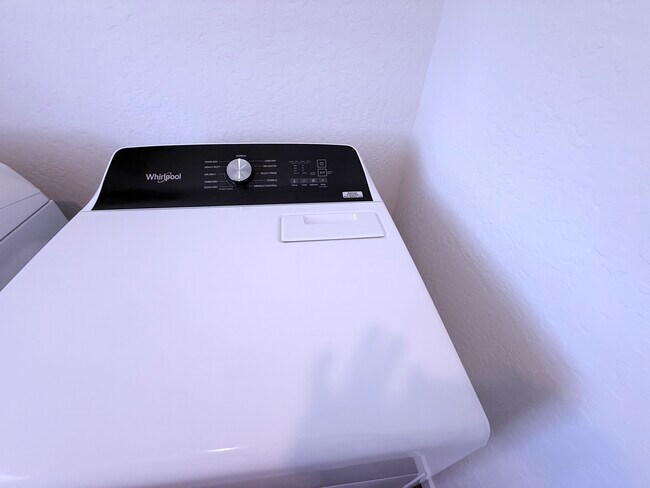 Building Photo - 6461 W Austin Wy