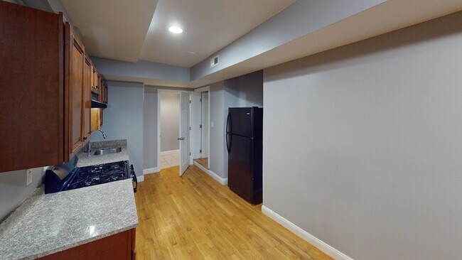 Building Photo - 25 Maywood St