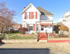 Building Photo - 636 Summer St