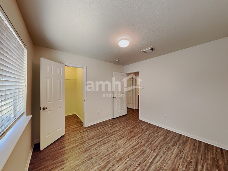 Building Photo - 3218 Woodchuck Rd