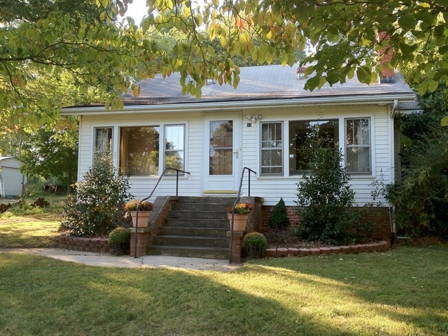 Building Photo - 11 Trexler Rd