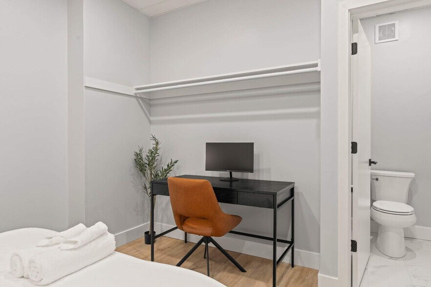 Building Photo - 117 N 15th St