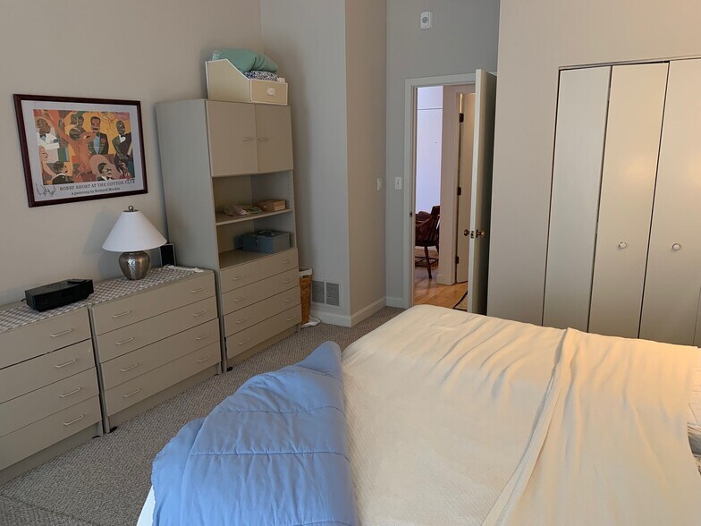 Building Photo - 1 Commercial Wharf