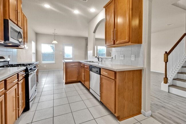 Building Photo - 7406 Valentine Ln