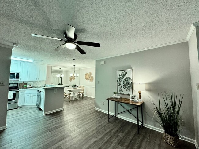 Building Photo - REDUCED PRICE! Updated 1st Floor/1-Level Condo Ready NOW! Includes Water, Sewer, Trash, Landscapi...