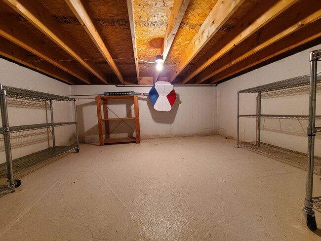 Building Photo - Charming 3-Bedroom, 2-Bathroom Home in South Haven, MI