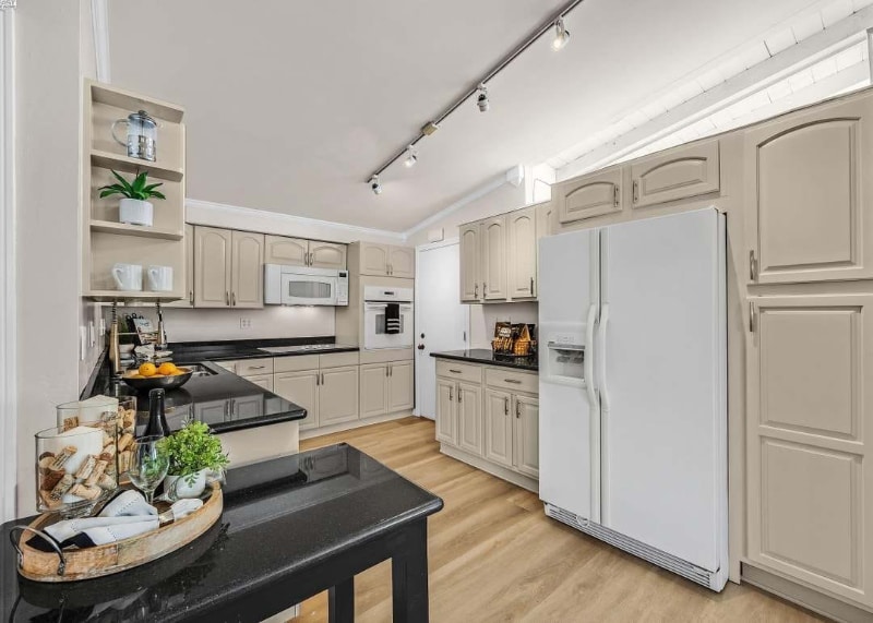 Building Photo - 24808 Mango St