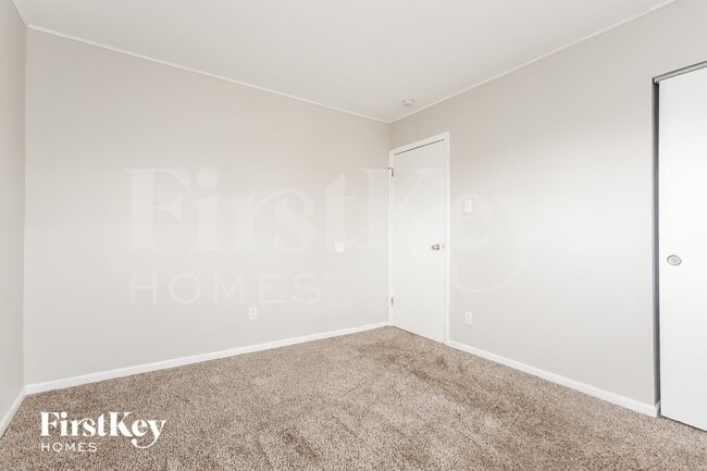 Building Photo - 4600 W 79th Pl