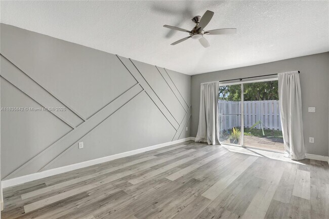 Building Photo - 13428 NW 5th Ct