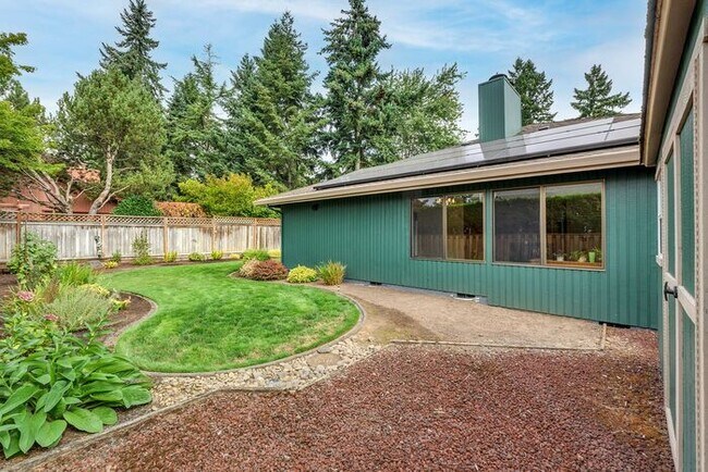 Building Photo - Single Level Ranch Style Home in Singing W...