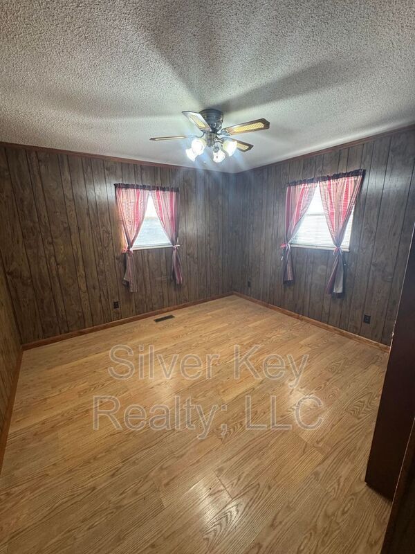 Building Photo - 165 Co Rd 358