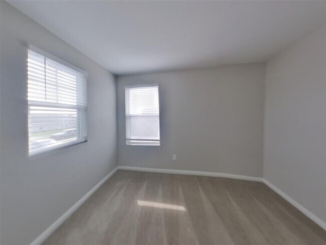 Building Photo - 100 Satsuma Ln