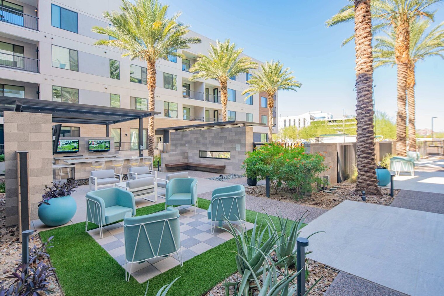 Building Photo - 701 W Rio Salado Pkwy