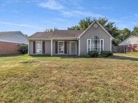 Building Photo - 2647 Waverly Dr