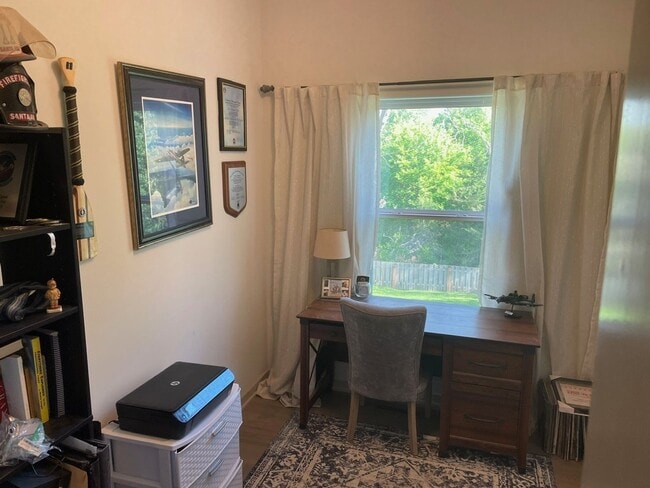 Building Photo - Home For Rent Papillion