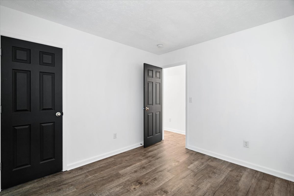 Building Photo - 1429 Softwind Dr