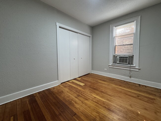 Building Photo - 2052 N Dayton St