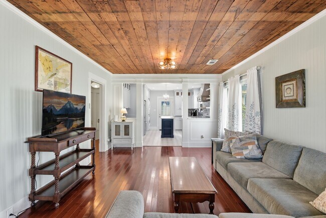 Building Photo - 2415 38th St