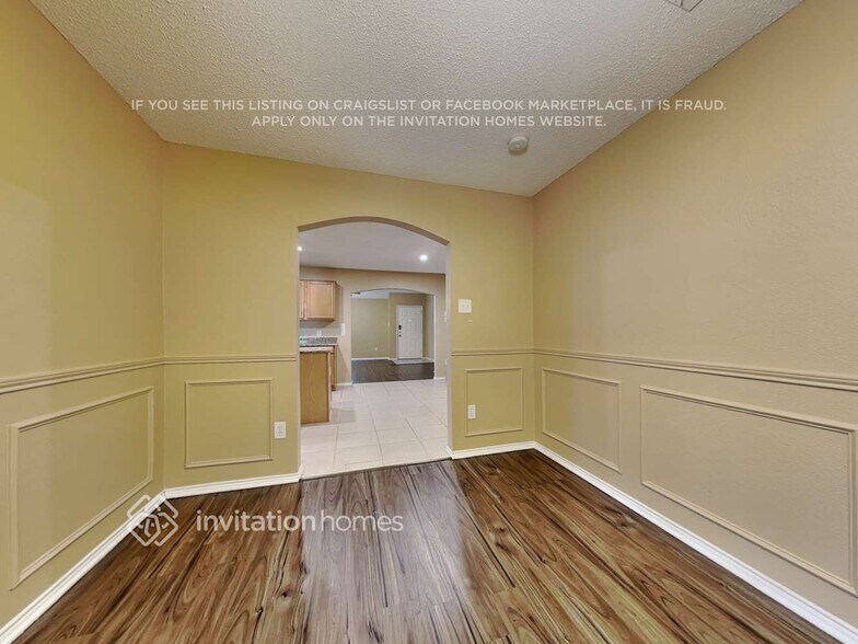 Building Photo - 2720 Briscoe Dr
