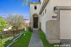 Building Photo - 1346 Nicholas Manor