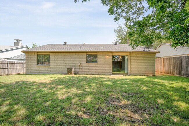 Building Photo - Cozy 3BR/2BA Home in a Quiet Neighborhood