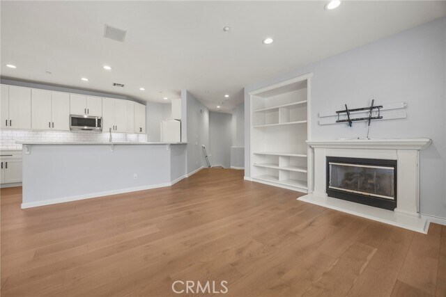 Building Photo - 72 Salton