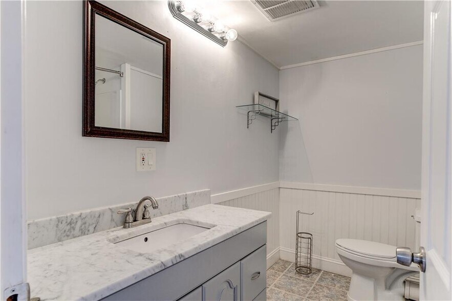 Building Photo - 76 Norseman Dr