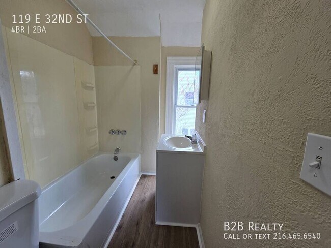 Building Photo - 119 E 32nd St