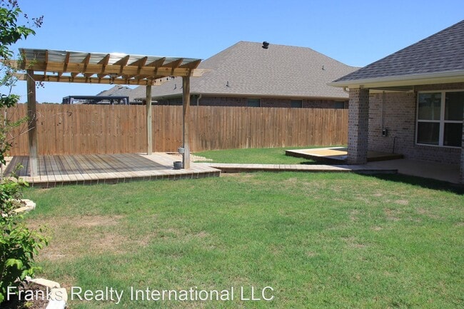 Building Photo - 4 br, 2 bath House - 3314 White Horse Drive