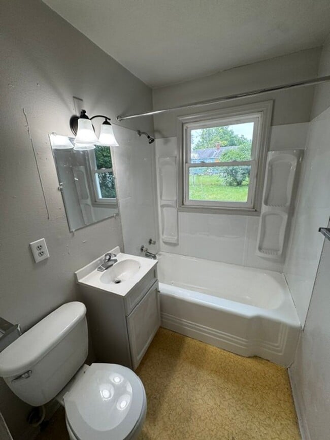 Building Photo - 4412 Werling Dr