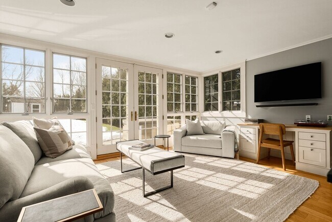 Building Photo - 59 Harbor Ave