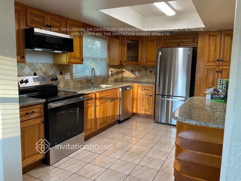 Building Photo - 1355 Palo Alto Ct