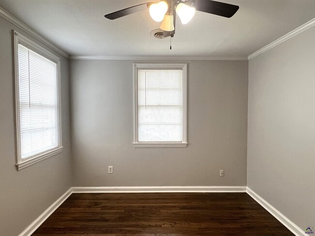 Building Photo - 965 N Pierce Ave