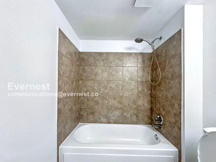 Building Photo - 1150 Inca St