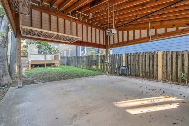 Building Photo - 4703B Illinois Ave