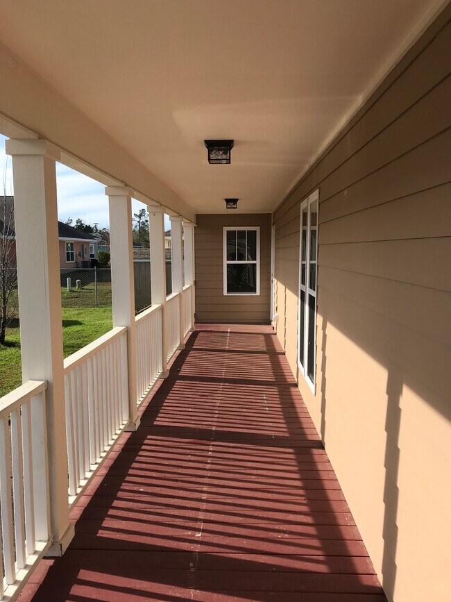 Building Photo - 674 Union St