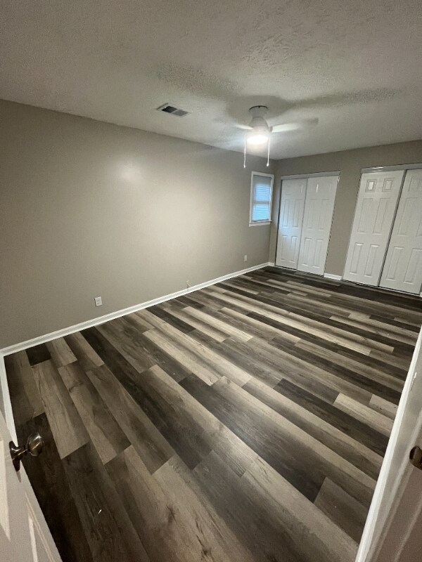 Building Photo - 5300 Mansfield Ct