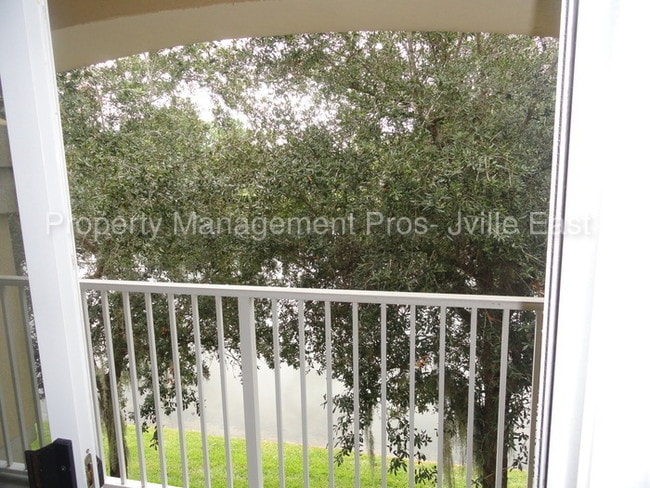 Building Photo - 7067 Deer Lodge Cir