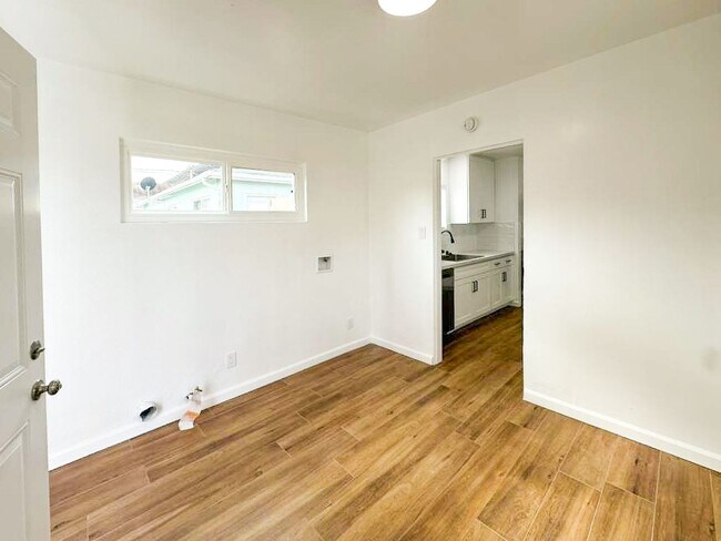 Building Photo - Updated 4BR Home in Lompoc with Spacious Yard — Move-In Ready!