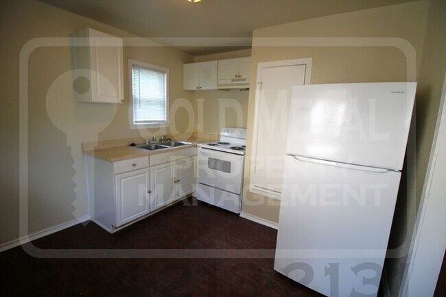 Building Photo - 1000 Morris Dr