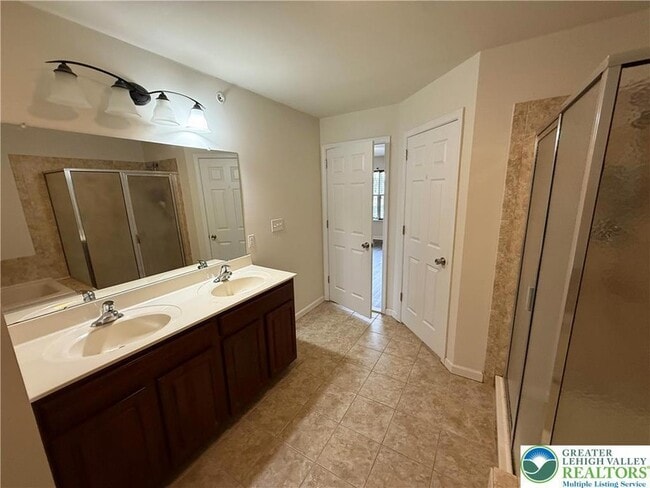 Building Photo - 5133 Dogwood Trail