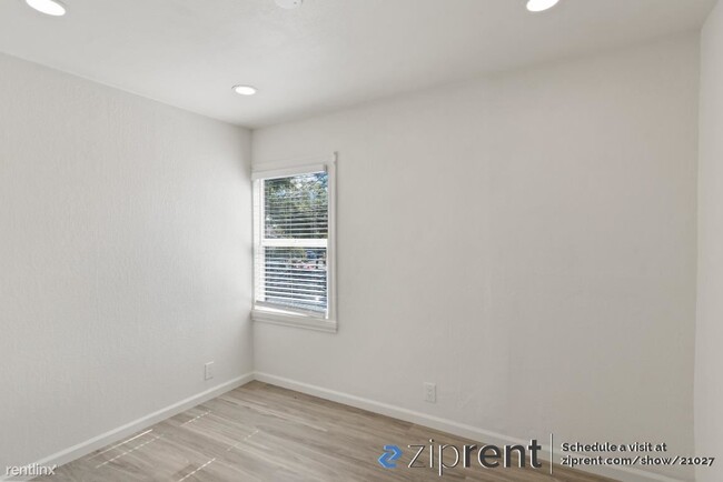 Building Photo - 2 br, 1 bath 4plex - 2929 Sacramento St, B...