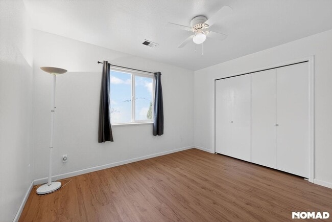 Building Photo - 4448 Lake Mead Dr