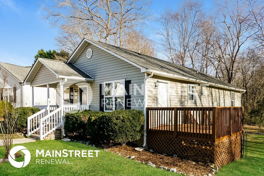 Building Photo - 240 Mitchell Ave